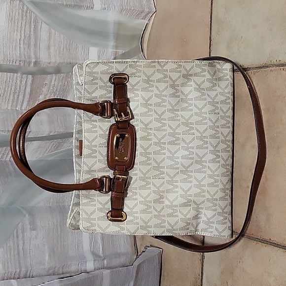 Authentic Michael Kors Satchel - Picture 1 of 9